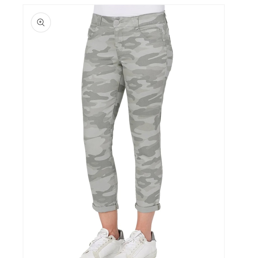 NWT democracy camo ankle skimmer jeans